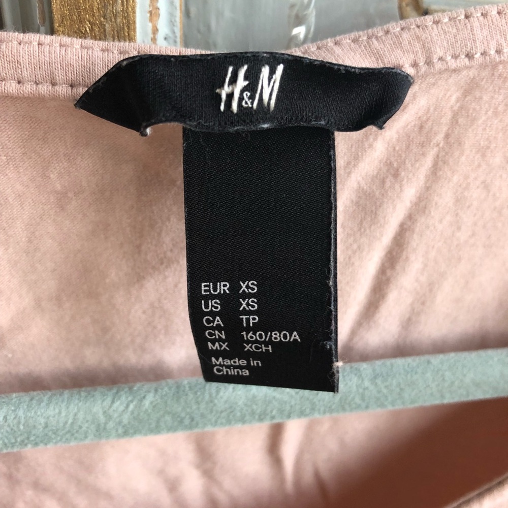 H&M Blush Ruffled Blouse - Picture 3 of 3
